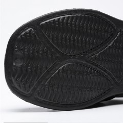 Babouche noire à talon ouvert