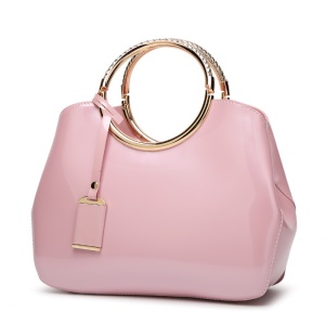 Sac à main en cuir verni lisse et brillant