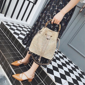 Sac à main pour femme en  herbe tressée et poignée en bambou