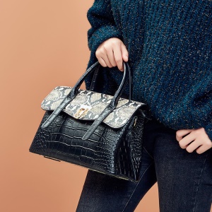 Sac à main pour femmes en  cuir de vache à grande capacité et motif Python
