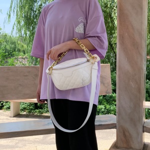 Sac à bandoulière  pour femme  en cuir Chaîne