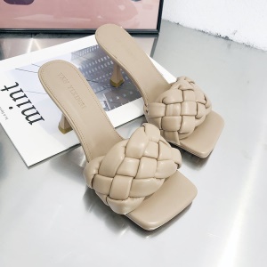 Pantoufles pour femmes à talon haut