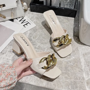 Chaussons pour femmes avec chaîne en métal et talon épais