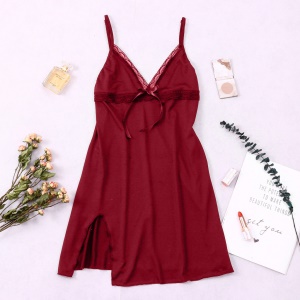 Jarretelles robe pyjama en polyester