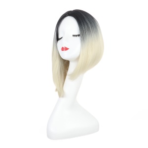 Perruque synthétique aux cheveux courts noir et blanc