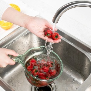 Récipient  à eau en plastique transparent épaissi à manche