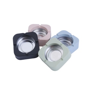 Cendrier de grande capacité exterieur en plastique et interieur en fer