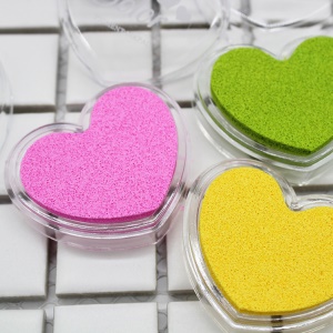 Tampon encreur en éponge en forme de coeur