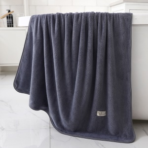 Serviette de bain haute densité en peluche de corail 70 * 140cm