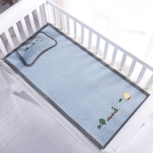 Tapis de couchage pour lit de bébé à double face 60 * 120cm