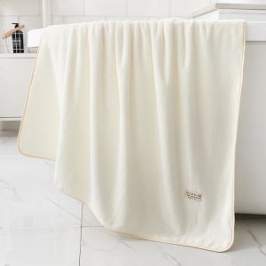 Serviette de bain haute densité en peluche de corail 70 * 140cm