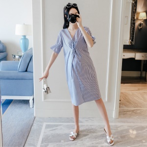 Robe de maternité mi-long à manches courtes