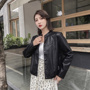 Manteau en cuir pour femmes en cuir PU avec boutonnage simple
