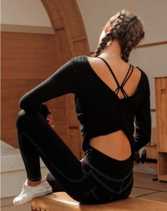 Top de sport pour femmes à manches longues dos demi-nu sexy