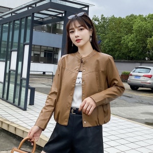 Manteau en cuir pour femmes en cuir PU avec boutonnage simple