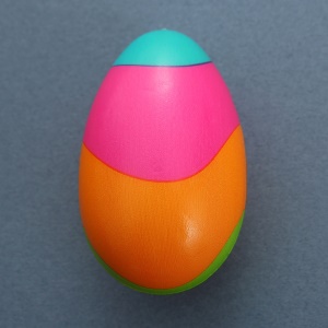 Jouet Oeufs mousseux en PU artificiel set de 24 pcs imprimés en couleur de Pâques avec rebond lent