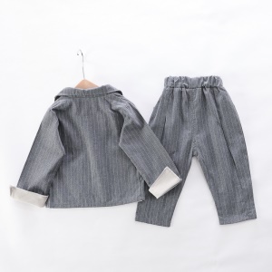 Costume trois pièces pour bébé