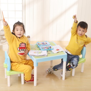 Table d'apprentissage en plastique pour enfants