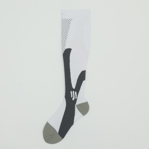 Chaussettes long de compression d'extérieur en maille respirant et évacuant la transpiration