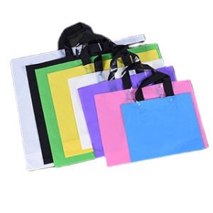 Sac de vêtement portable en plastique