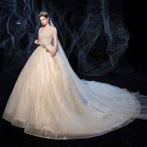 Robe de mariée légère élégante à manches courtes
