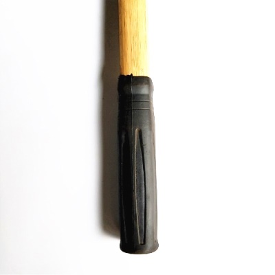 Pioche forgée résistante avec manche en bois à l'usure