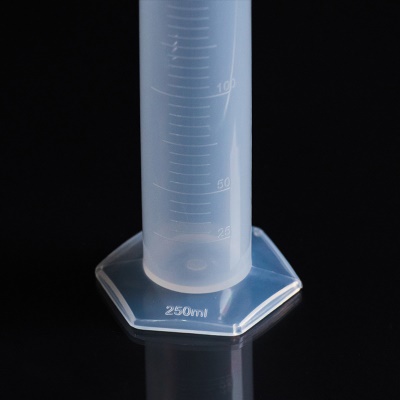 OKMEI Tube gradué en plastique 250ml résistant aux acides et aux alcalis