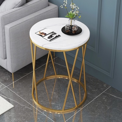 Petite table ronde en fer forgé