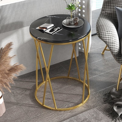 Petite table ronde en fer forgé