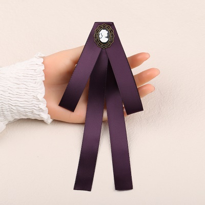 Noeud papillon d'affaires pour femmes