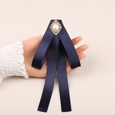 Noeud papillon d'affaires pour femmes