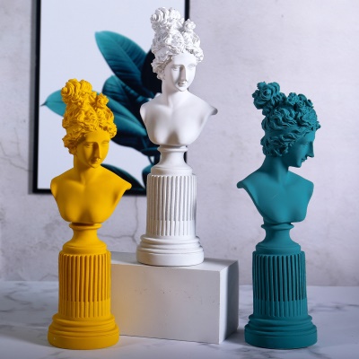 Statue de dame décoration artisanat en résine