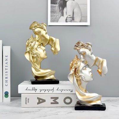 Objet d'art  en résine personnage