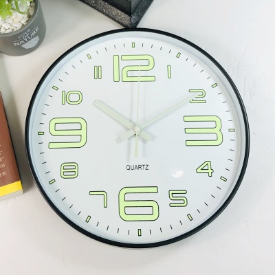 Horloge murale silencieuse de 30cm lumineuse version numérique