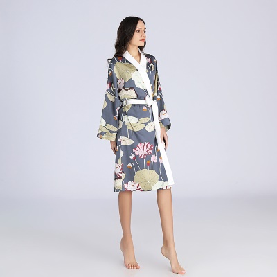 Robe de nuit en soie Robe de nuit à manches longues