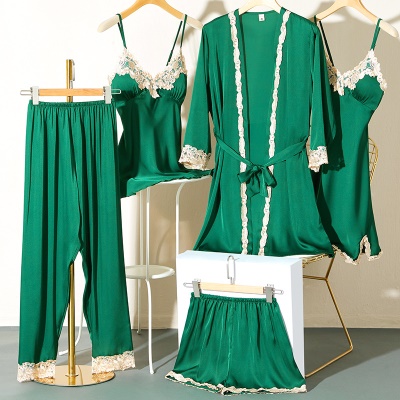 Set de cinq pièces pour pyjama en dentelle en soie