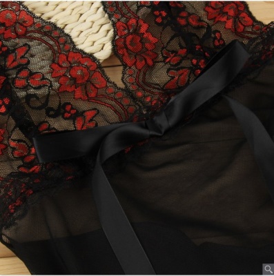 Lingerie érotique pour femmes poitrine ouverte noir