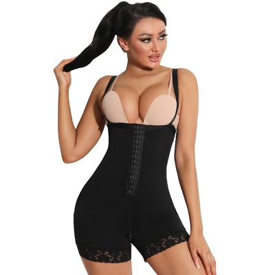 Body avec des bretelles amovibles