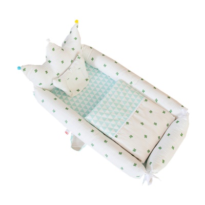 Lit bébé couronne/type ourson amovible avec courtepointe