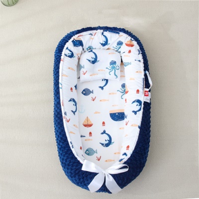 Berceau Doudou velours avec couette bionique