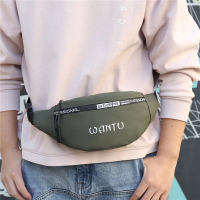 Sac besace à la mode avec sac de poitrine