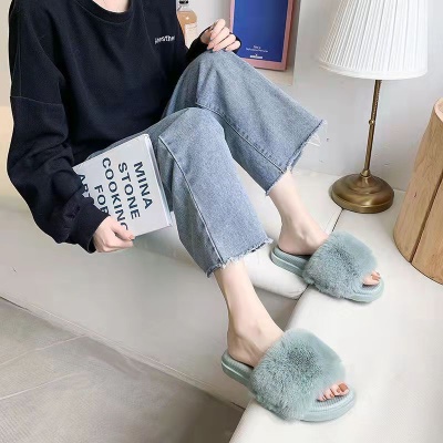 Babouches sandales en laine portant un mot en laine