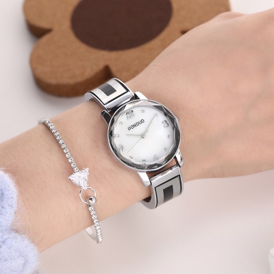 Montre femme imperméable Flash diamant incrusté petit disque
