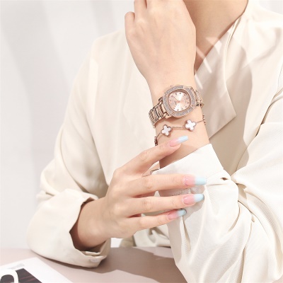 Montre pour femmes avec diamant en acier inoxydable Butterfly boucle étanche
