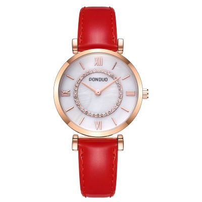Montre pour femmes avec diamant en acier allié bracelet/bracelet en cuir avec gravure romaine
