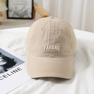 Chapeau à visière lettre broderie visage petit sergé