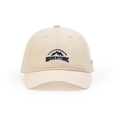 Casquette à visière à six aiguilles bord brodé tour de chapeau réglable