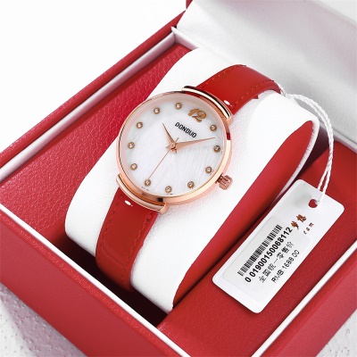 Montres pour femmes Bracelet en cuir nacré Mouvement à quartz imperméable