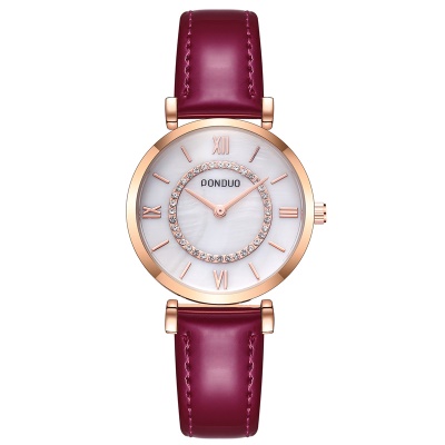 Montre pour femmes avec diamant en acier allié bracelet/bracelet en cuir avec gravure romaine