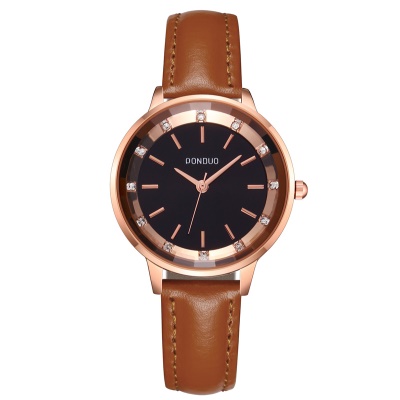 Montre pour femmes en cuir de vache avec incrusté de diamants